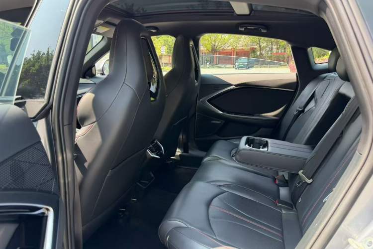 Used MG 7 2023 2.0T Automatic Trophy+ Ignition Glory Edition Interior 2