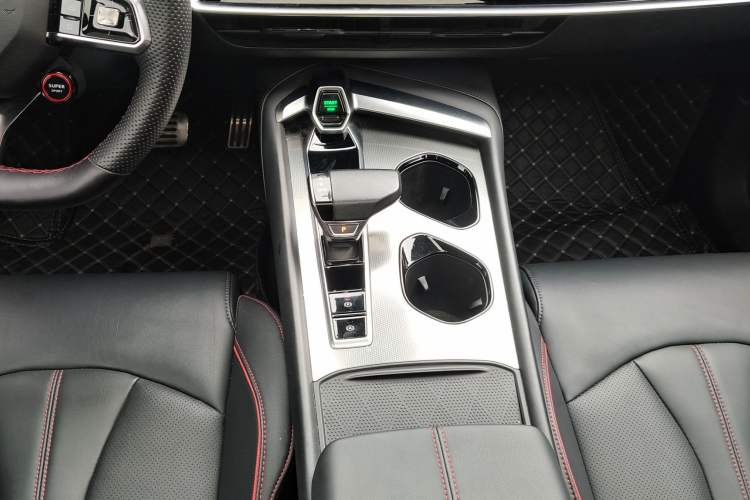 Used MG 7 2023 2.0T Automatic Hunter Luxury Edition Interior 4