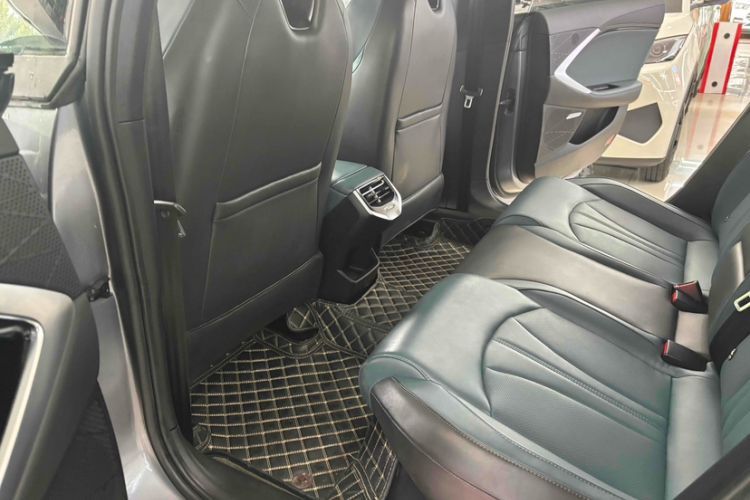 Used MG 7 2023 2.0T Automatic Hunter Luxury Edition Interior 6