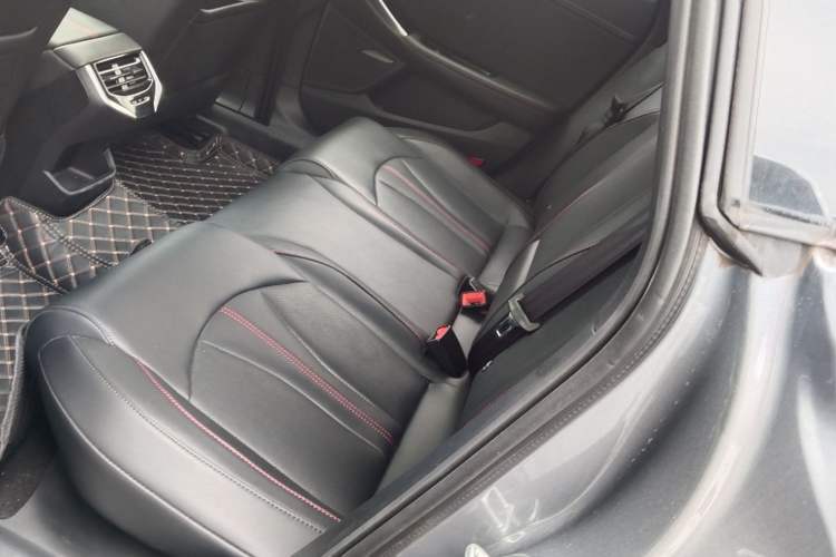 Used MG 7 2023 2.0T Automatic Hunter Luxury Edition Interior 6