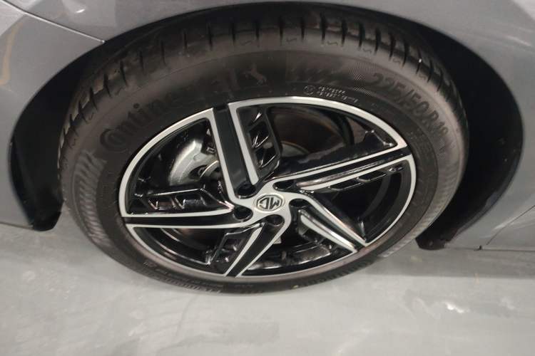 Used MG 7 2023 1.5T DCT Luxurious Supreme Edition Left Front Wheel Hub
