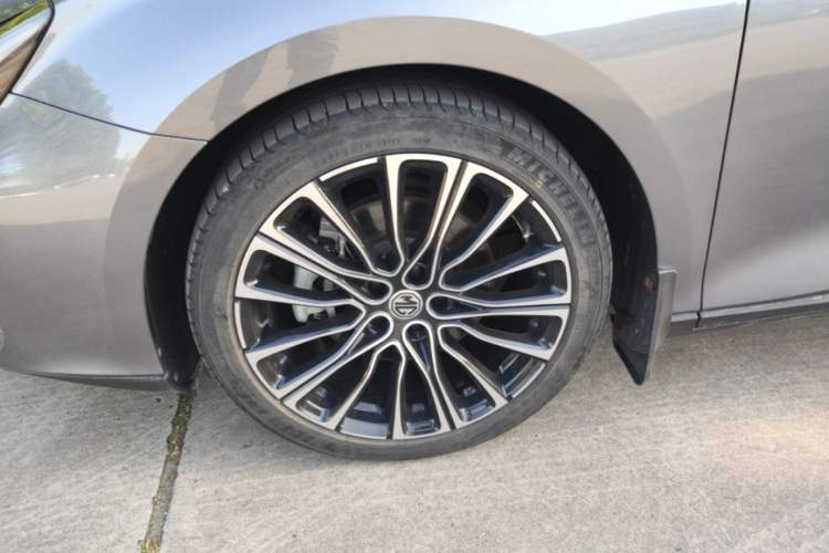 Used MG 7 2023 1.5T DCT Elegant & Graceful Edition Left Front Wheel Hub