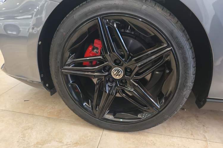 Used MG 7 2023 2.0T Automatic Trophy+ Ignition Glory Edition Left Front Wheel Hub
