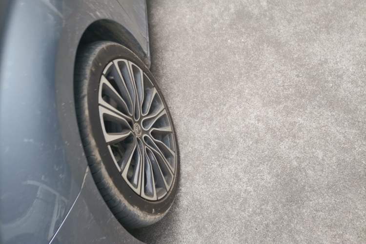 Used MG 7 2023 1.5T DCT Elegant & Graceful Edition Left Front Wheel Hub