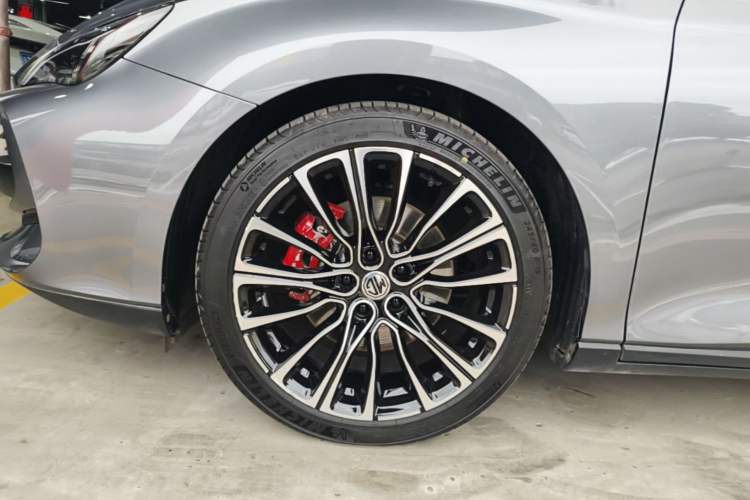 Used MG 7 2023 2.0T Automatic Hunter Luxury Edition Left Front Wheel Hub