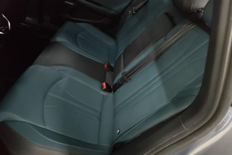 Used MG 7 2023 2.0T Automatic Hunter Luxury Edition Left Rear Seat
