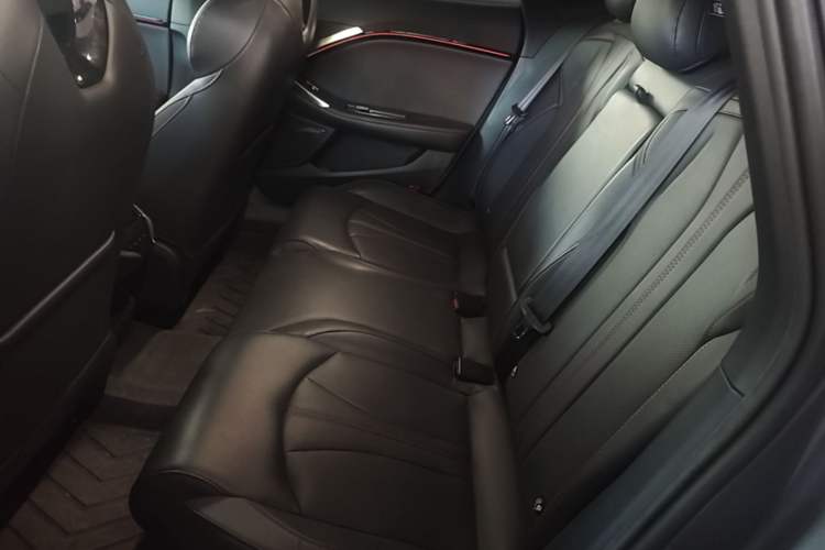 Used MG 7 2023 2.0T Automatic Hunter Luxury Edition Left Rear Seat