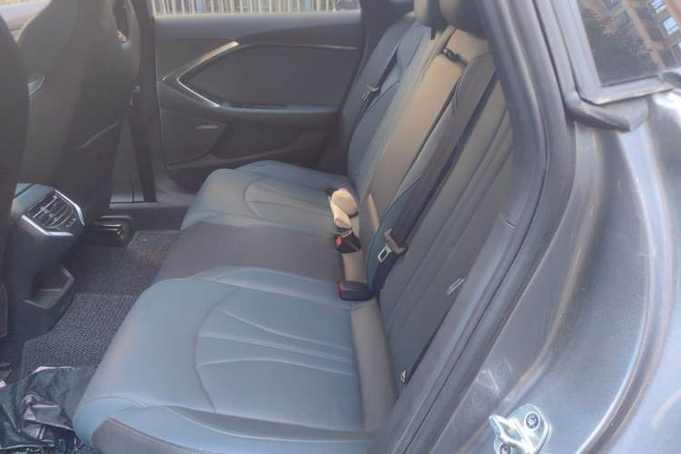 Used MG 7 2023 2.0T Automatic Hunter Luxury Edition Left Rear Seat