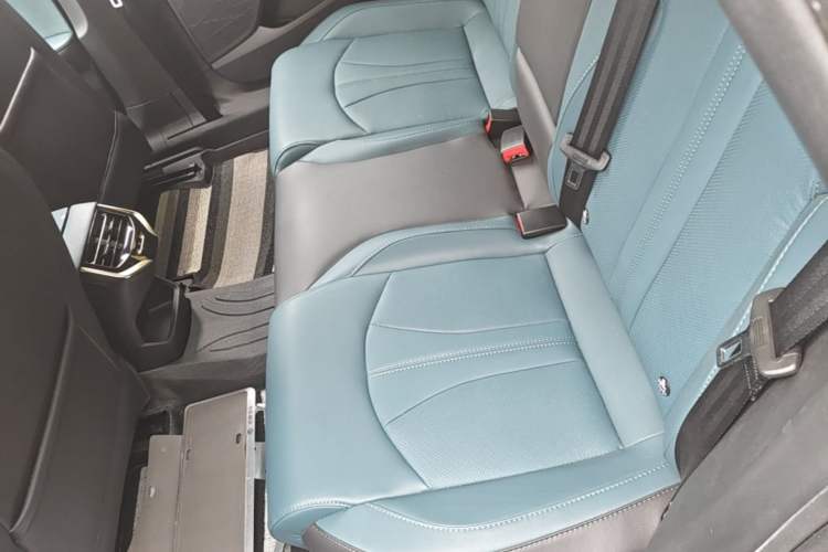 Used MG 7 2023 1.5T DCT Luxurious Supreme Edition Left Rear Seat