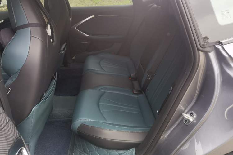 Used MG 7 2023 2.0T Automatic Trophy+ Ignition Glory Edition Left Rear Seat