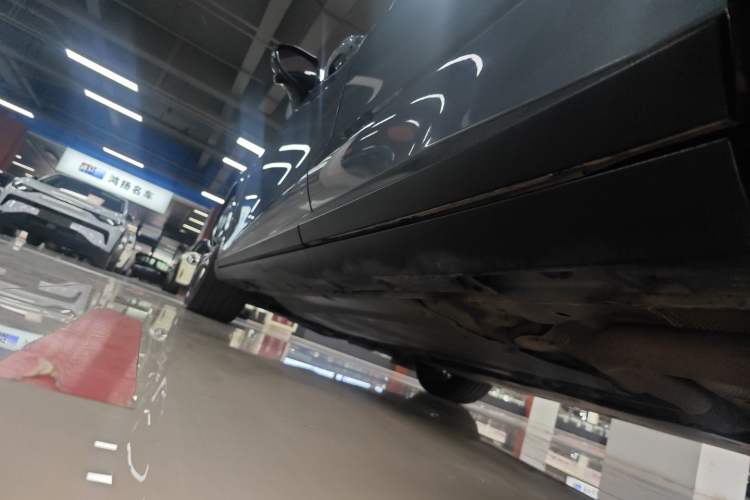 Used MG 7 2023 2.0T Automatic Hunter Luxury Edition Left Side Sill