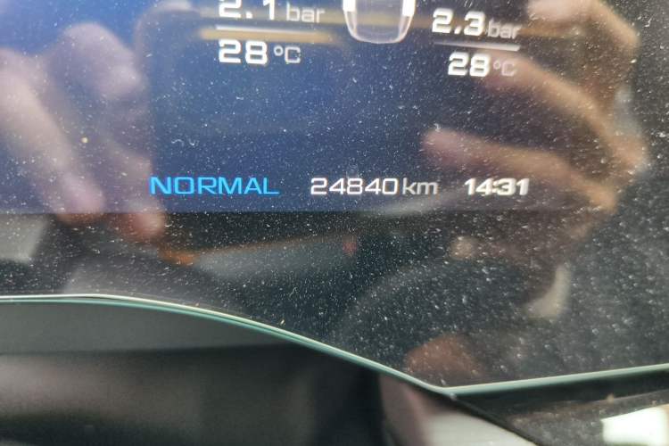 Used MG 7 2023 2.0T Automatic Trophy+ Ignition Glory Edition Odometer Close Up