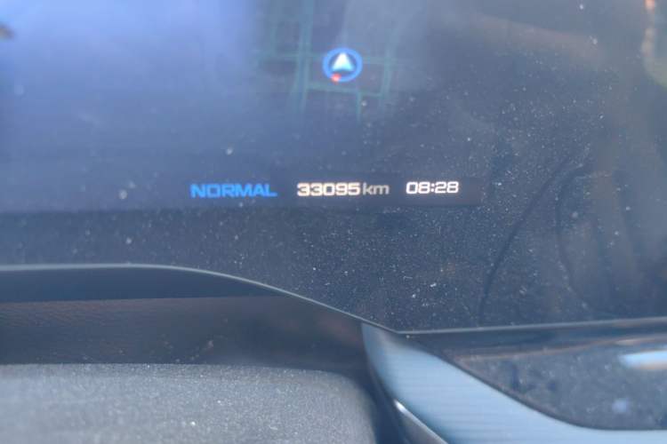 Used MG 7 2023 2.0T Automatic Hunter Luxury Edition Odometer Close Up