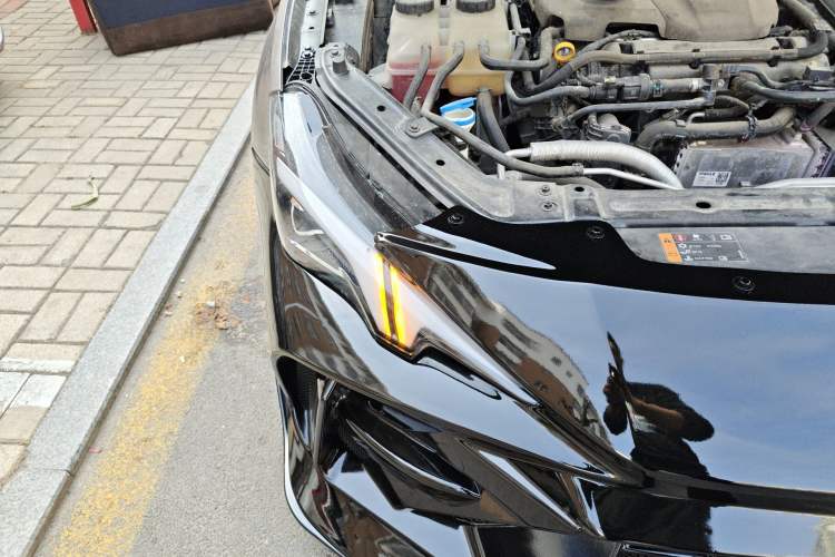 Used MG 7 2023 1.5T DCT Luxurious Supreme Edition Right Front Headlight