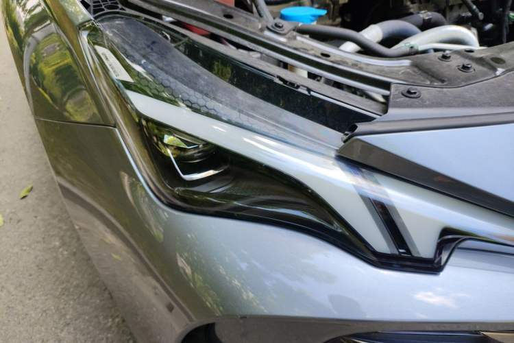 Used MG 7 2023 2.0T Automatic Hunter Luxury Edition Right Front Headlight