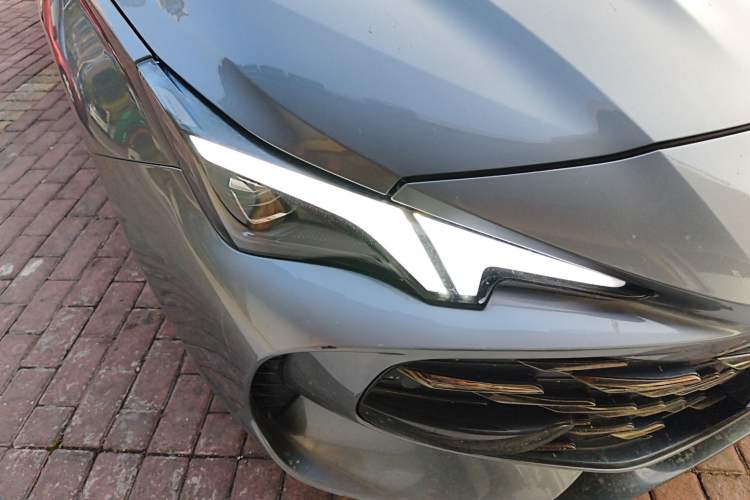 Used MG 7 2023 1.5T DCT Elegant & Graceful Edition Right Front Headlight