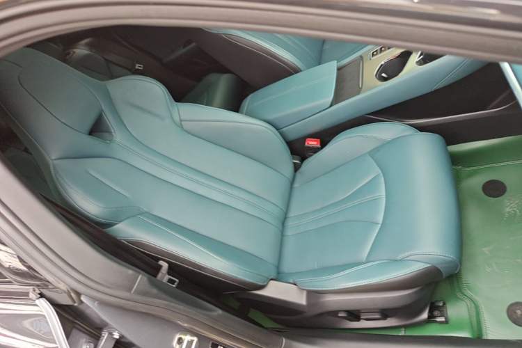 Used MG 7 2023 2.0T Automatic Hunter Luxury Edition Right Front Seat