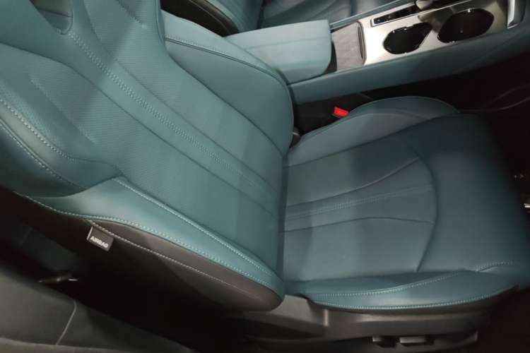 Used MG 7 2023 2.0T Automatic Hunter Luxury Edition Right Front Seat