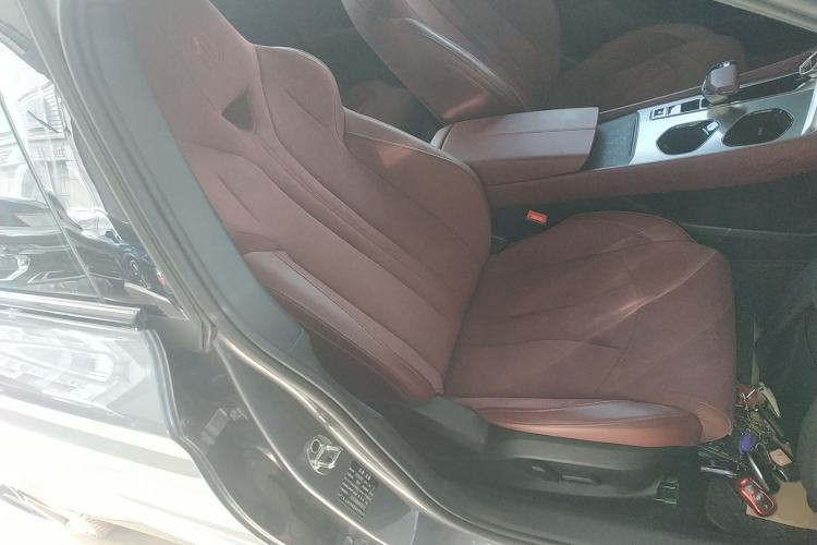 Used MG 7 2023 2.0T Automatic Trophy+ Ignition Glory Edition Right Front Seat