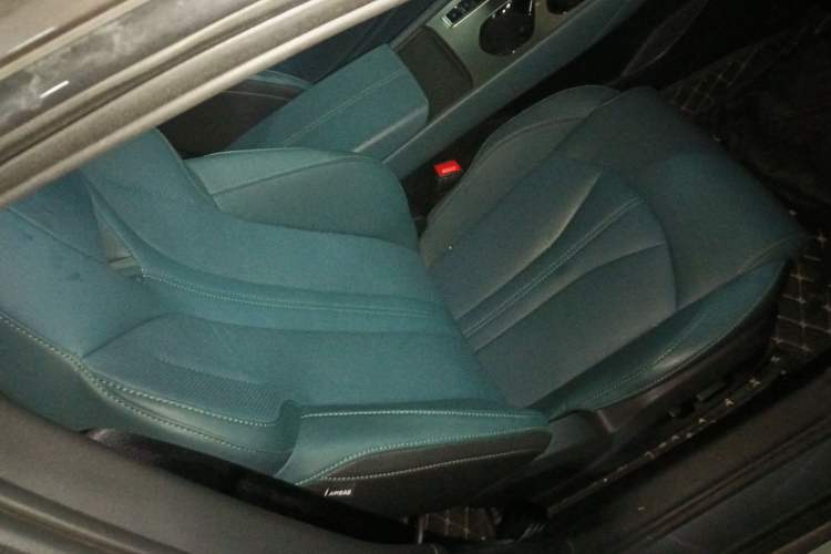 Used MG 7 2023 2.0T Automatic Hunter Luxury Edition Right Front Seat