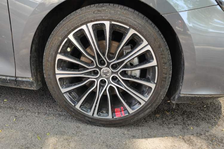 Used MG 7 2023 2.0T Automatic Hunter Luxury Edition Right Front Wheel Hub