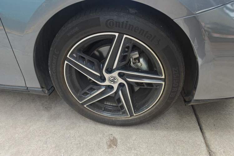 Used MG 7 2023 1.5T DCT Luxurious Supreme Edition Right Front Wheel Hub