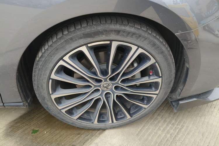 Used MG 7 2023 1.5T DCT Elegant & Graceful Edition Right Front Wheel Hub