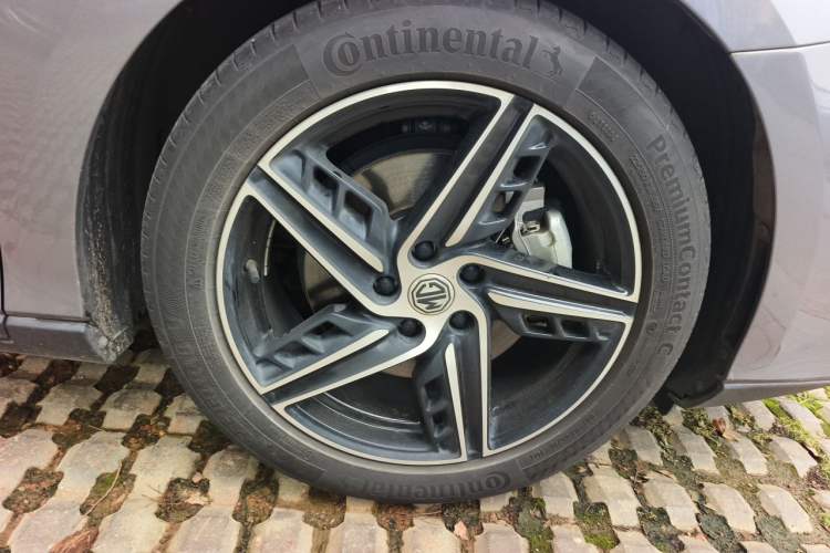 Used MG 7 2023 1.5T DCT Luxurious Supreme Edition Right Front Wheel Hub