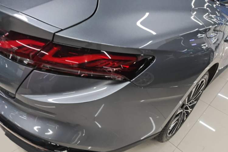 Used MG 7 2023 2.0T Automatic Hunter Luxury Edition Right Rear Taillight