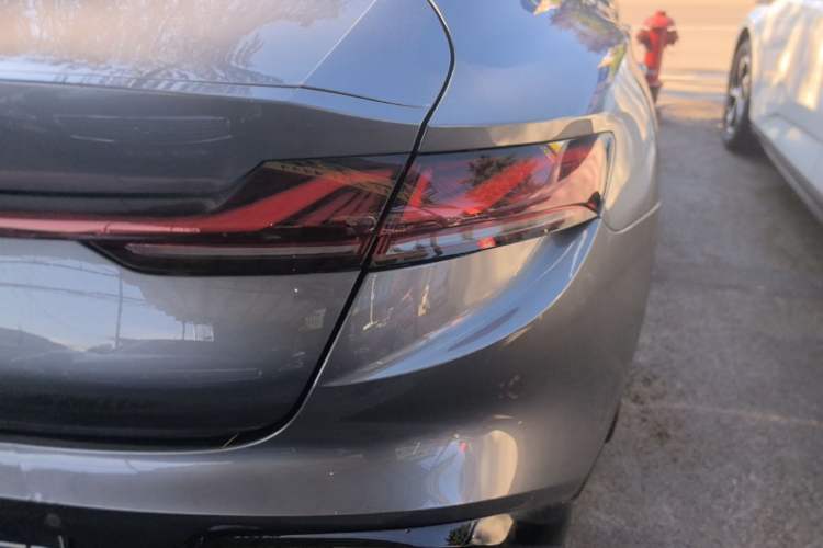 Used MG 7 2023 2.0T Automatic Hunter Luxury Edition Right Rear Taillight
