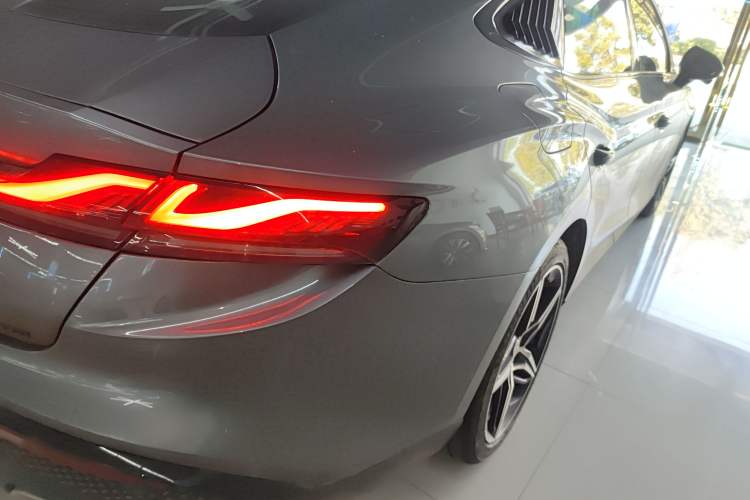 Used MG 7 2023 2.0T Automatic Trophy+ Ignition Glory Edition Right Rear Taillight