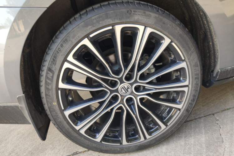 Used MG 7 2023 1.5T DCT Elegant & Graceful Edition Right Rear Wheel Hub
