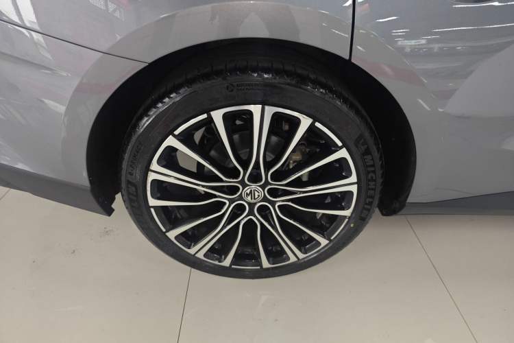 Used MG 7 2023 2.0T Automatic Hunter Luxury Edition Right Rear Wheel Hub