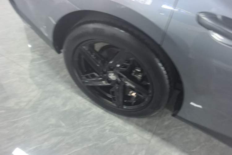 Used MG 7 2023 1.5T DCT Supreme Comfort Edition Right Rear Wheel Hub