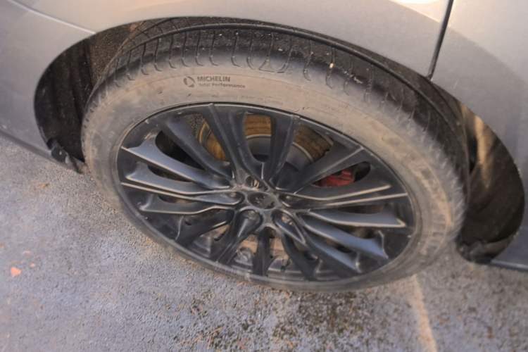 Used MG 7 2023 2.0T Automatic Hunter Luxury Edition Right Rear Wheel Hub