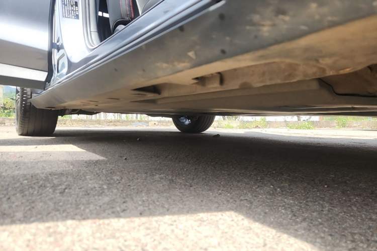 Used MG 7 2023 1.5T DCT Elegant & Graceful Edition Right Side Sill