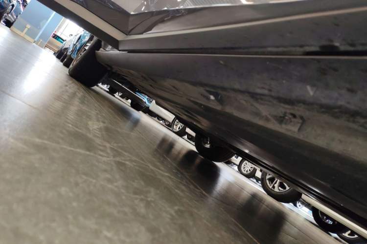 Used MG 7 2023 1.5T DCT Luxurious Supreme Edition Right Side Sill