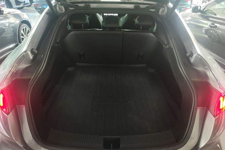 Used MG 7 2023 2.0T Automatic Hunter Luxury Edition Trunk