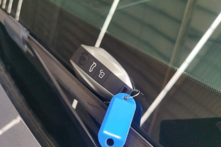 Used MG 7 2023 1.5T DCT Luxurious Supreme Edition Vehicle Key