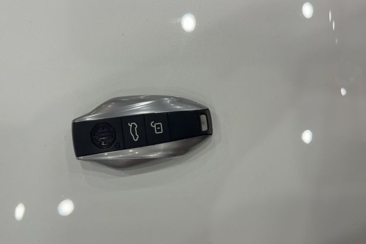 Used MG 7 2023 2.0T Automatic Hunter Luxury Edition Vehicle Key