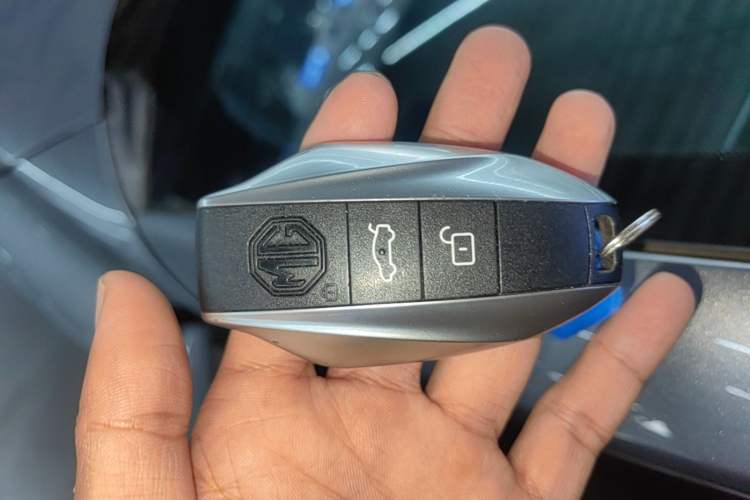 Used MG 7 2023 1.5T DCT Luxurious Supreme Edition Vehicle Key