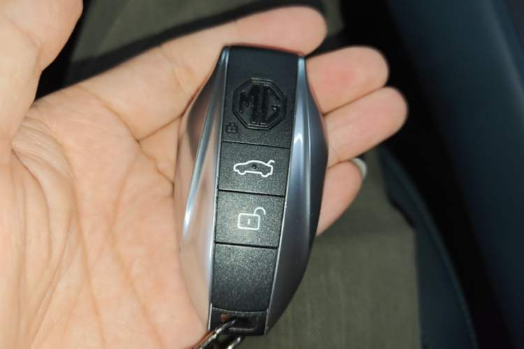 Used MG 7 2023 2.0T Automatic Hunter Luxury Edition Vehicle Key