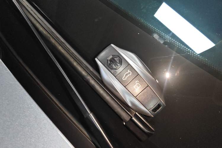 Used MG 7 2023 2.0T Automatic Hunter Luxury Edition Vehicle Key