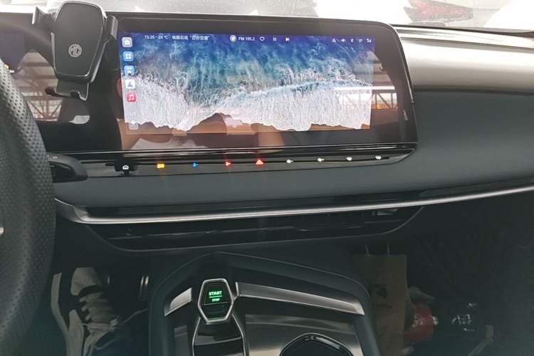 Used MG 7 2023 2.0T Automatic Hunter Luxury Edition Audio And AC Panel