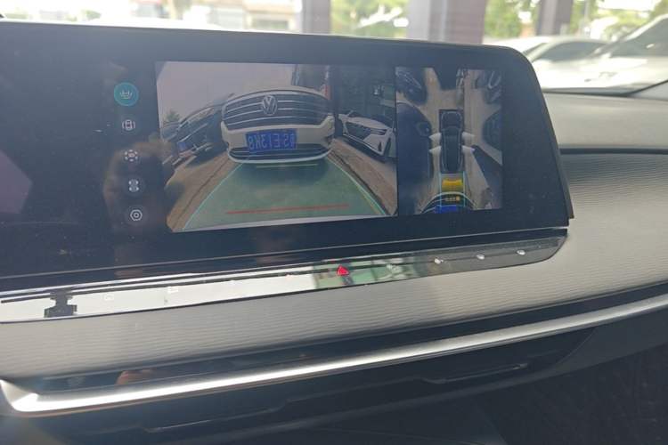 Used MG 7 2023 1.5T DCT Luxurious Supreme Edition Audio And AC Panel