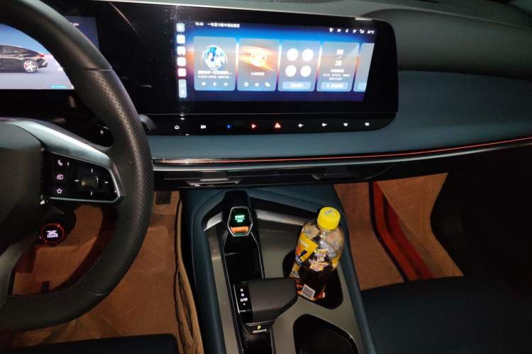 Used MG 7 2023 2.0T Automatic Trophy+ Ignition Glory Edition Audio And AC Panel