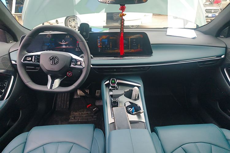 Used MG 7 2023 1.5T DCT Elegant & Graceful Edition Center Console