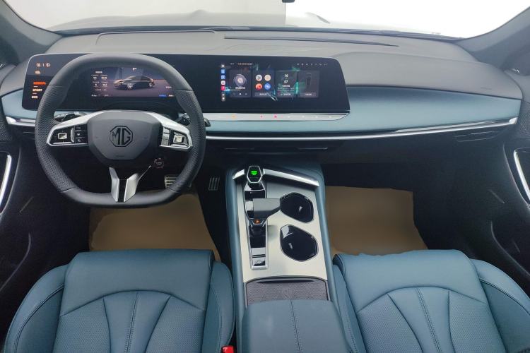 Used MG 7 2023 2.0T Automatic Hunter Luxury Edition Center Console