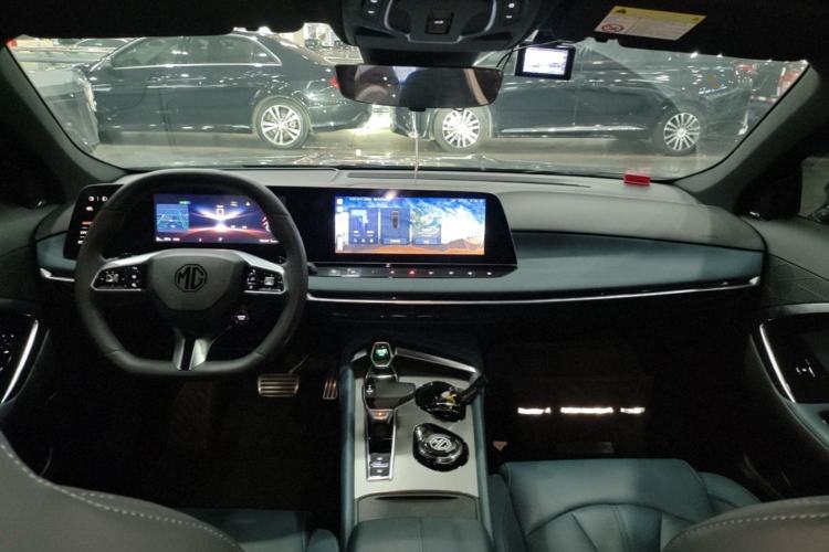 Used MG 7 2023 1.5T DCT Elegant & Graceful Edition Center Console