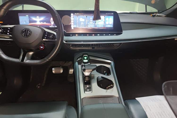 Used MG 7 2023 1.5T DCT Elegant & Graceful Edition Center Console